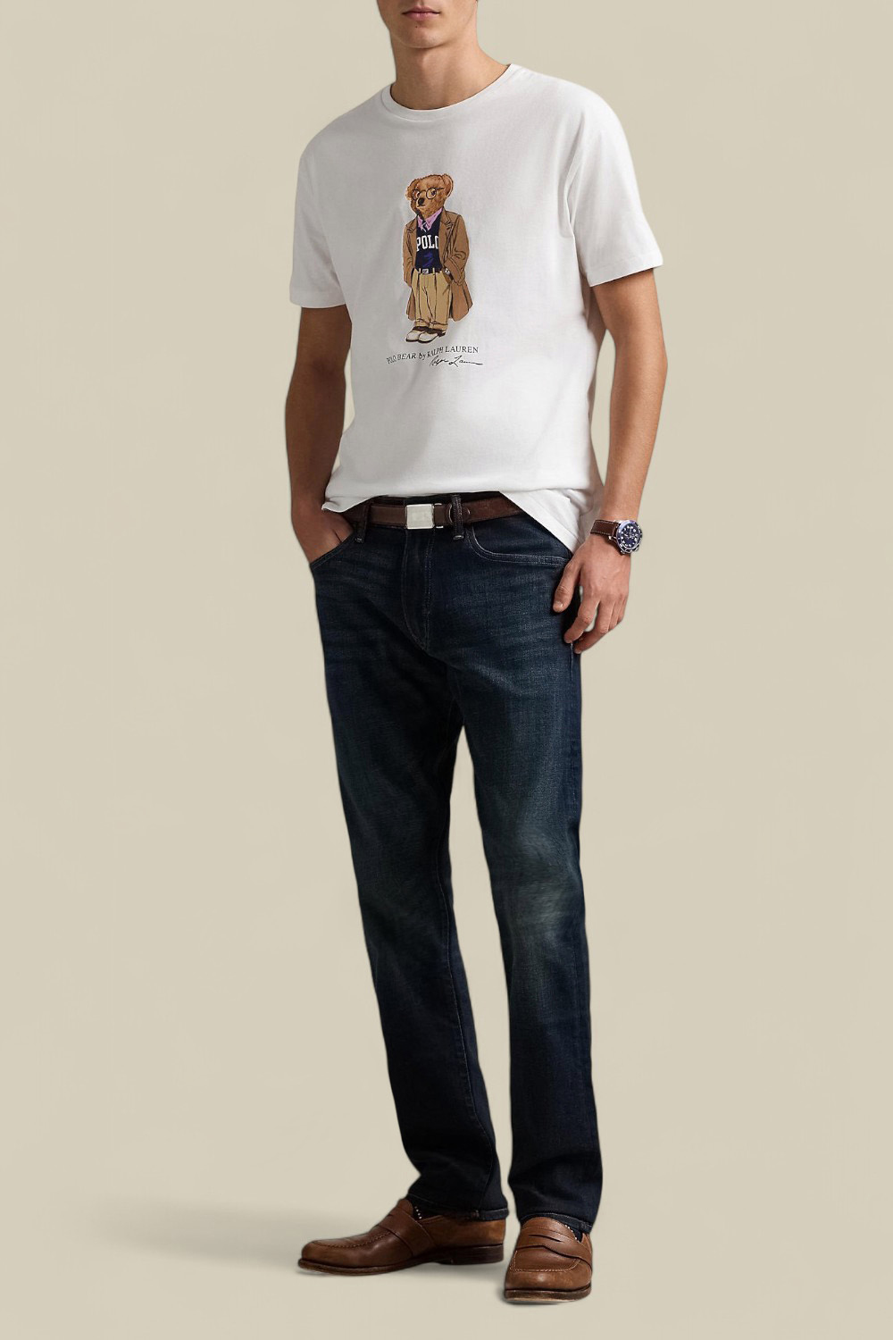 תמונת כל הלוק של חולצת טי